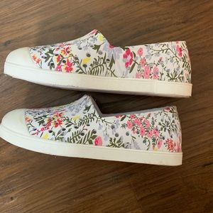 Old navy perforated slip ons